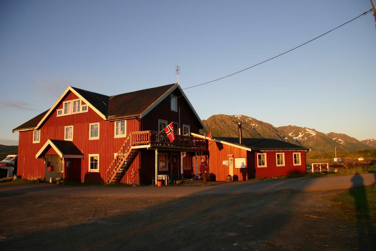 Toftenes Sjohuscamping Alsvåg Exterior photo