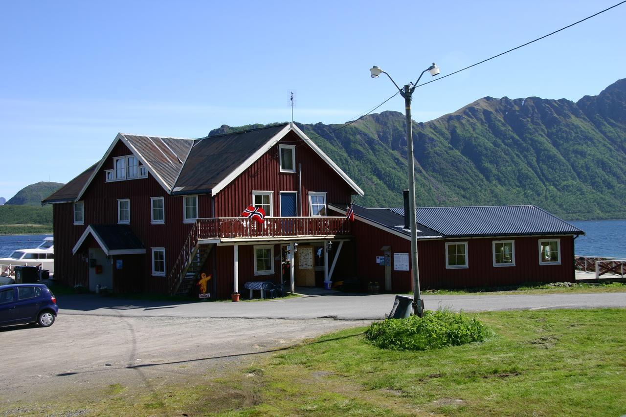 Toftenes Sjohuscamping Alsvåg Exterior photo