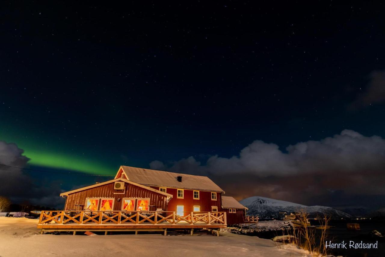 Toftenes Sjohuscamping Alsvåg Exterior photo